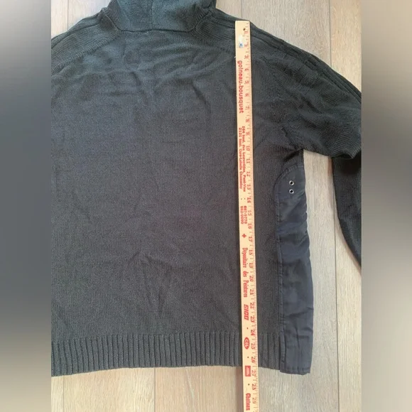 EUC GR 33 quarter zip pullover hooded sweater - Picture 12 of 14